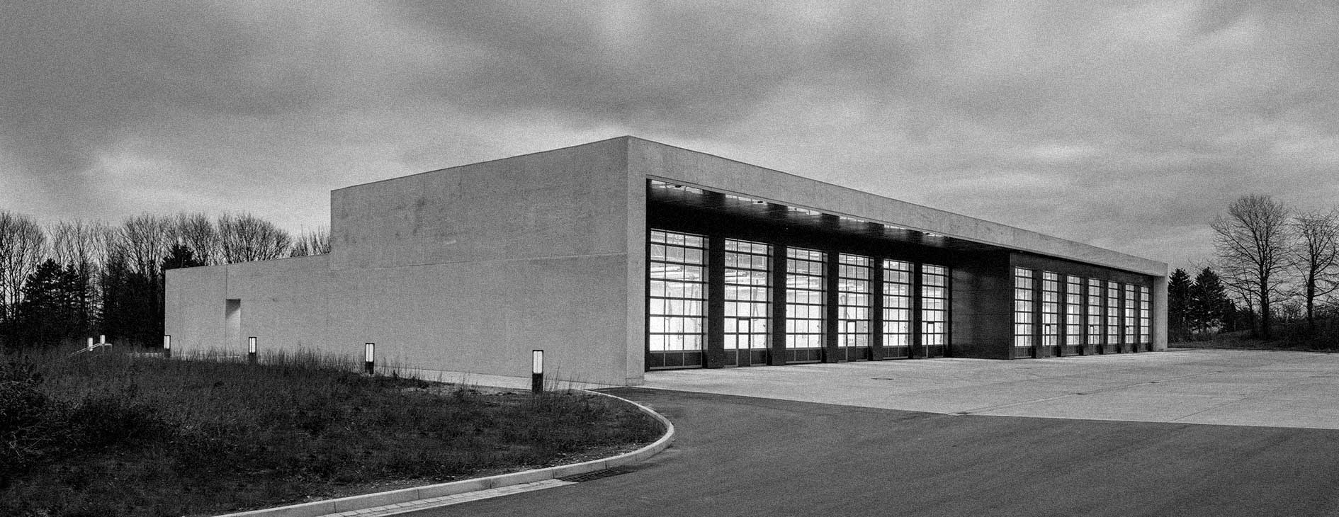 Halle_Brandschutzkraefte_Bruchsal_PLANUNGXGRUPPE_Architekten