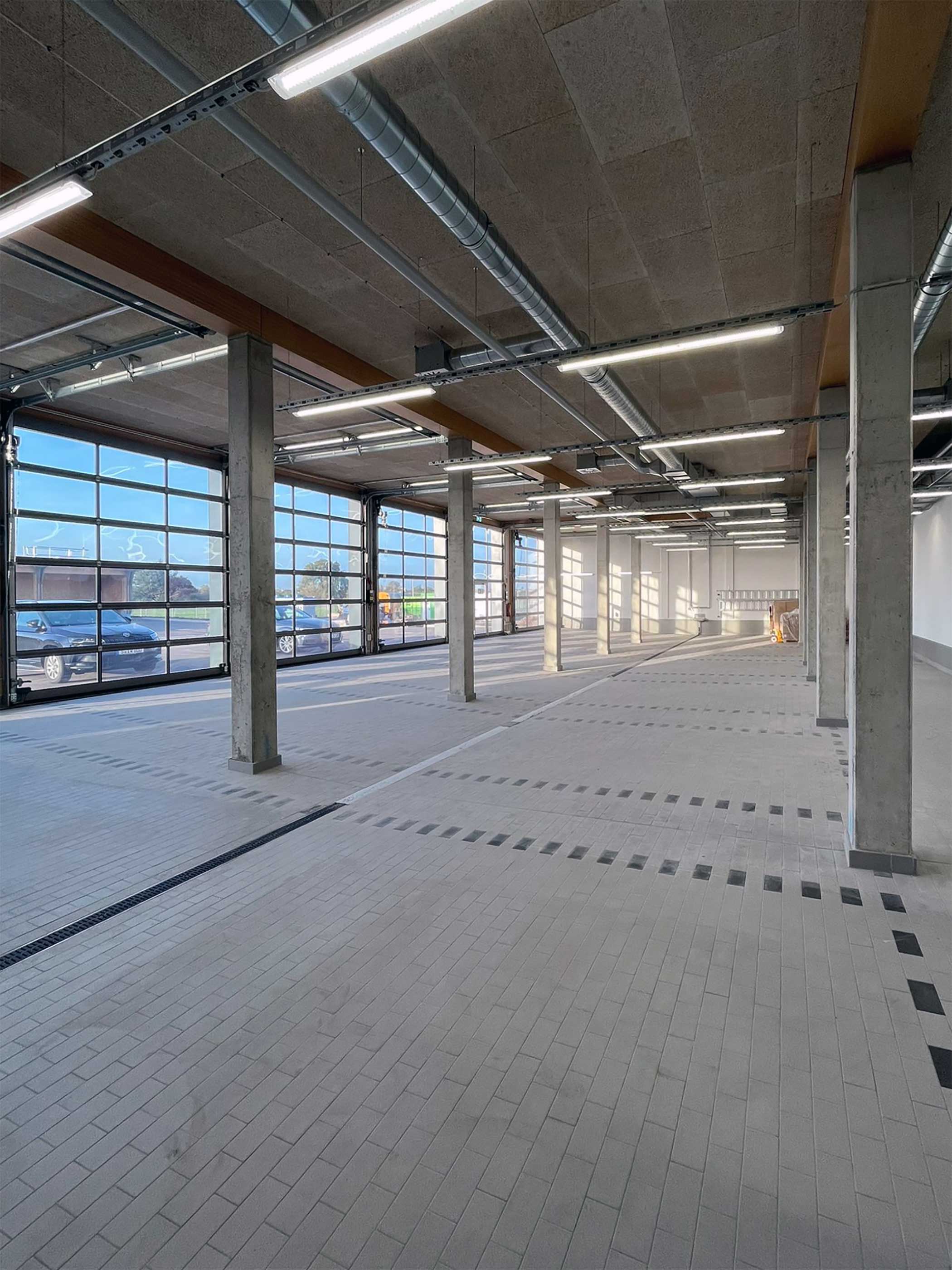 Technikzentrum_Transnet_Bruchsal_PLANUNGXGRUPPE_Architekten Fahrzeughalle_Technikzentrum_Transnet_Bruchsal